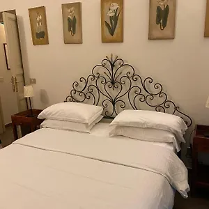https://3house.it-romehotels.com